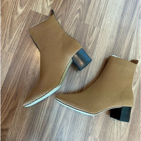 Everlane Toffee Knit Glove Boot - Picture 6 of 16